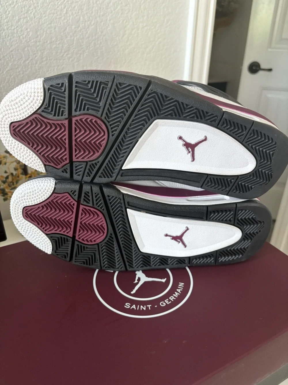 Jordan 4 Retro PSG Paris Saint-German